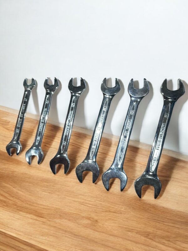 double-ended spanner (wrench)